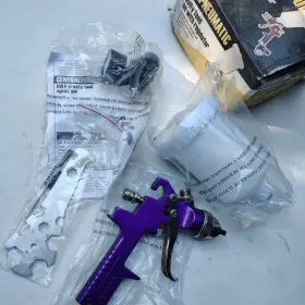 62381 Central Pneumatic Gravity Feed Spray Gun With Regulator 12 Cfm 45 Psi New