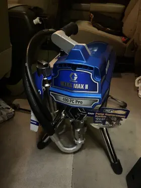 17e852 Graco Ultra Max Ii 490 Pc Electric Airless Sprayer Low Boy. Used Once