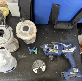 17m367 Graco Ultramax Cordless Handheld Airless Sprayer Read The Description