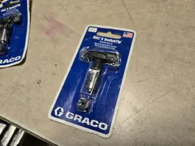 286211 Rac 5 157306 211 Graco Reversible Switch Tip Still Sealed