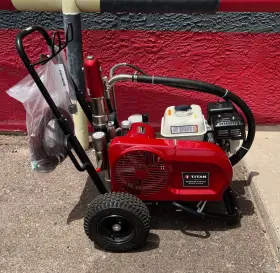 8900 Titan 024964200863 Powrtwin Plus Gas Hydraulic Airless Paint Sprayer