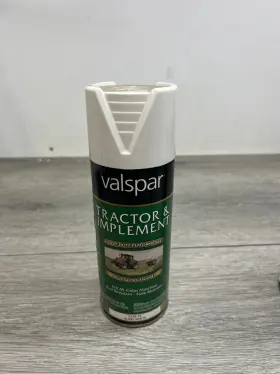 18-5339-14 Valspar 5339-14 Gloss White Tractor And Implement Spray Paint